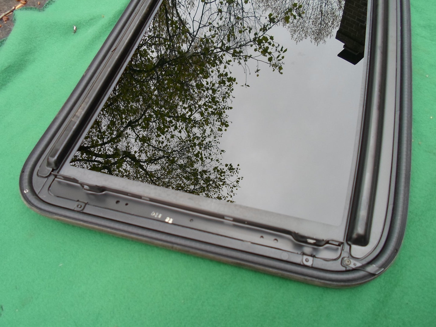2000 LEXUS ES300 ES 300 SUNROOF GLASS PANEL YEAR SPECIFIC OEM FREE SHIPPING