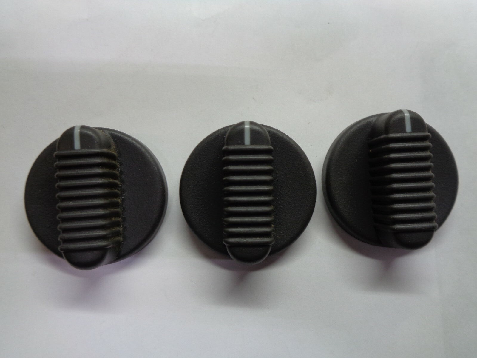 2001 GMC YUKON CLIMATE CONTROL HEATER AC KNOB SET OEM FREE SHIPPING!