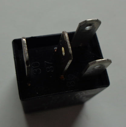 HYUNDAI OEM RELAY 95224-29050 TESTED 1 YEAR WARRANTY  HY1