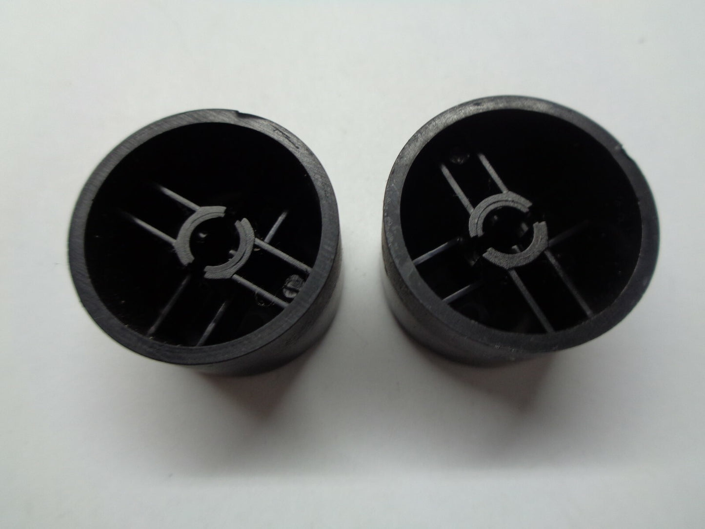 2008 2009 KIA SPECTRA RADIO STEREO TUNER  CONTROL KNOB SET OEM FREE SHIPPING!
