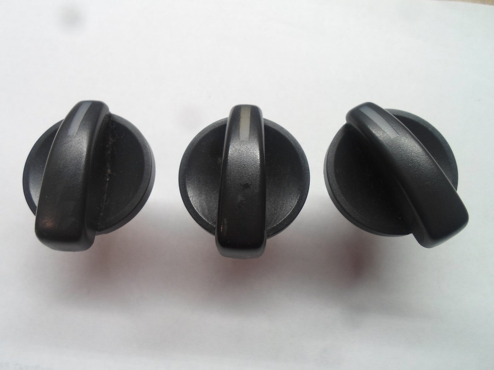 07 - 13 SUZUKI SX4 CROSSOVER  OEM AC HEATER CLIMATE CONTROL KNOB SET