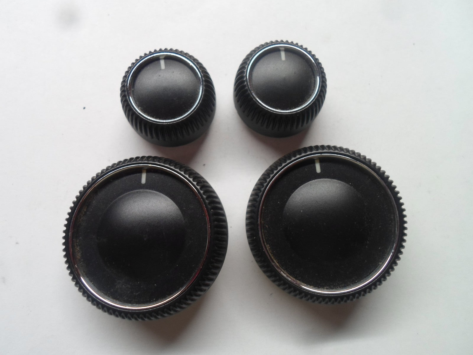 05 MERCEDES BENZ C320 OEM AC HEATER HVAC CLIMATE CONTROL KNOB SET FREE SHIPPING - RarePartsFinder.Com