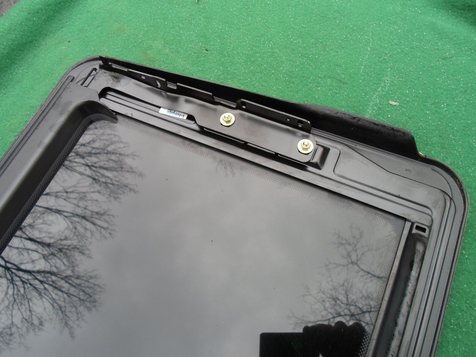 1996 MERCEDES BENZ  C280 YEAR SPECIFIC SUNROOF GLASS  OEM FREE SHIPPING