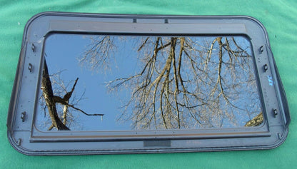 2010 VOLKSWAGON JETTA YEAR SPECIFIC SUNROOF GLASS NO ACCIDENT OEM FREE SHIPPING!