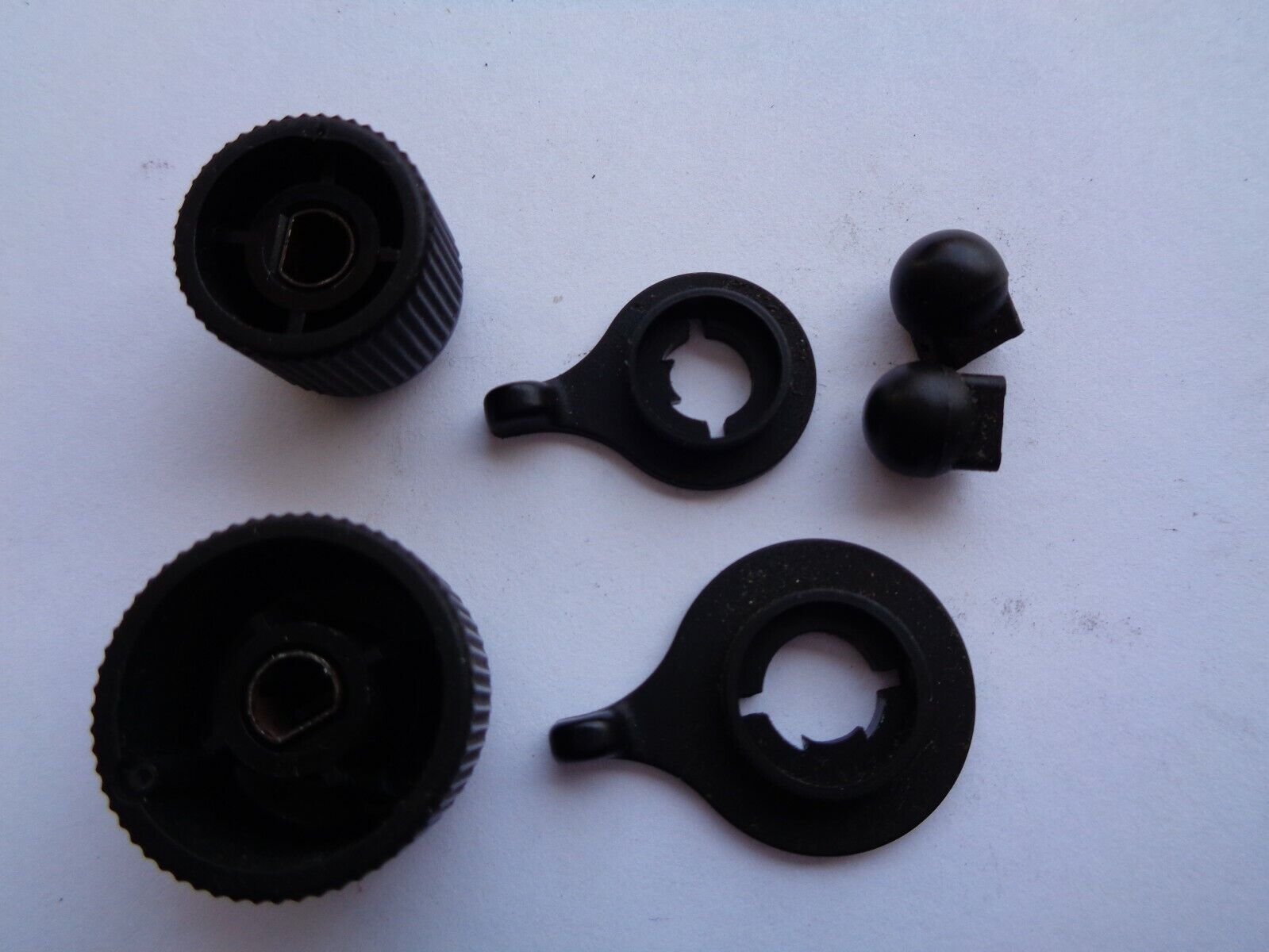 99 00 01 DODGE RAM PICKUP RADIO STEREO TUNER SELECTOR KNOB OEM SET FREE SHIPPING - RarePartsFinder.Com