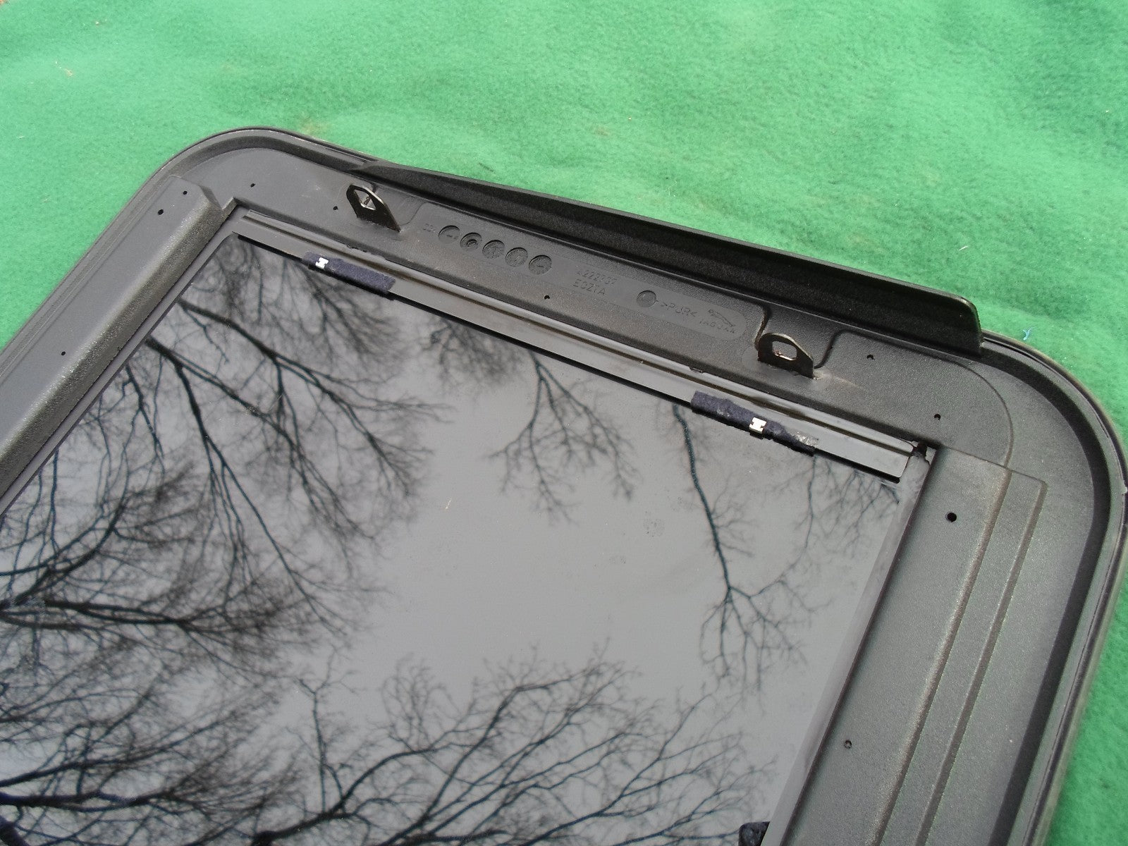 2007 JAGUAR X TYPE OEM SUNROOF GLASS NO ACCIDENT YEAR SPECIFIC FREE SHIPPING! - RarePartsFinder.Com