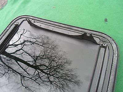 2005 PONTIAC VIBE OEM FACTORY YEAR SPECIFIC SUNROOF GLASS PANEL FREE SHIPPING!