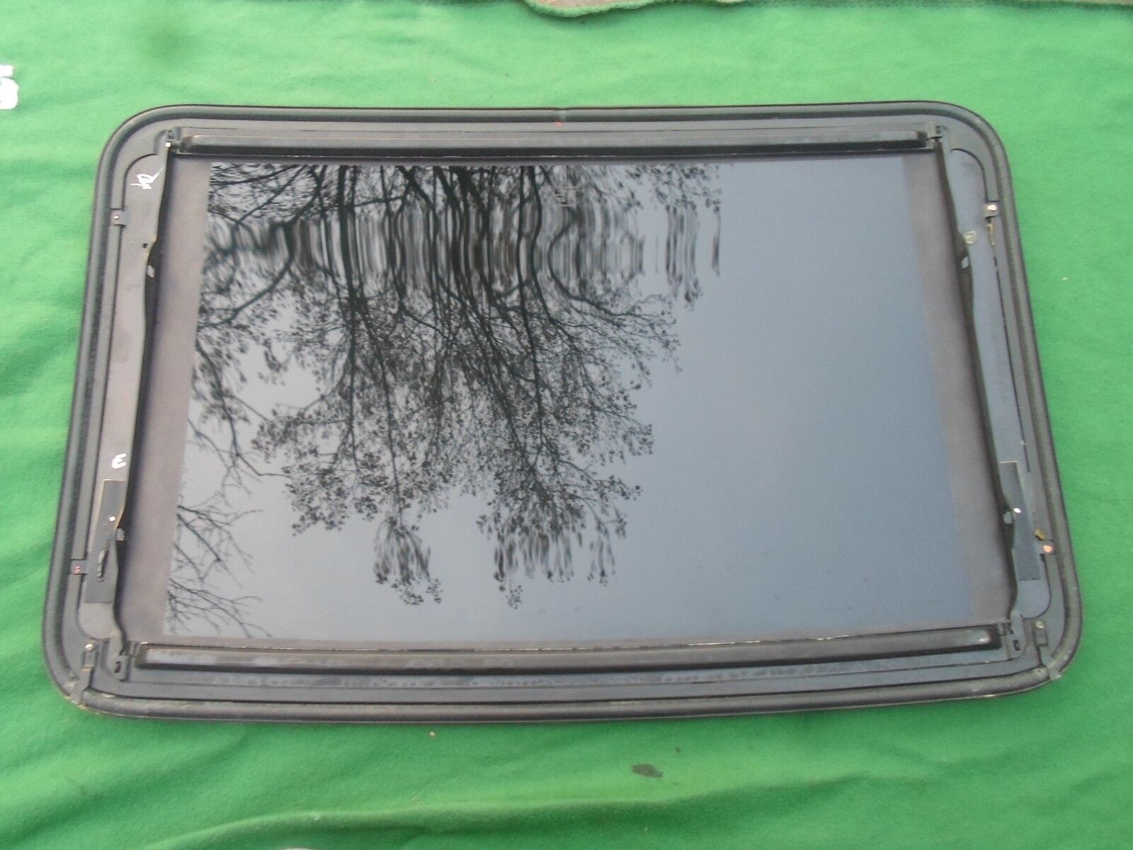 2002 CHRYSLER SEBRING LX LXI OEM FACTORY SUNROOF GLASS FREE SHIPPING! - RarePartsFinder.Com