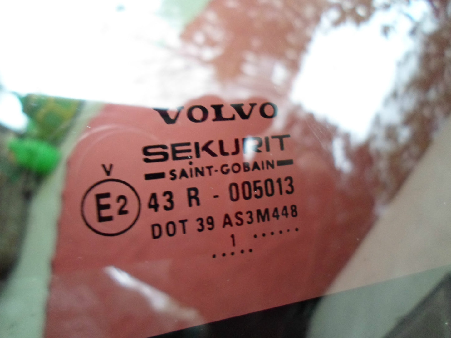2002  VOLVO S60 YEAR SPECIFIC OEM FACTORY SUNROOF GLASS NO ACCIDENT!