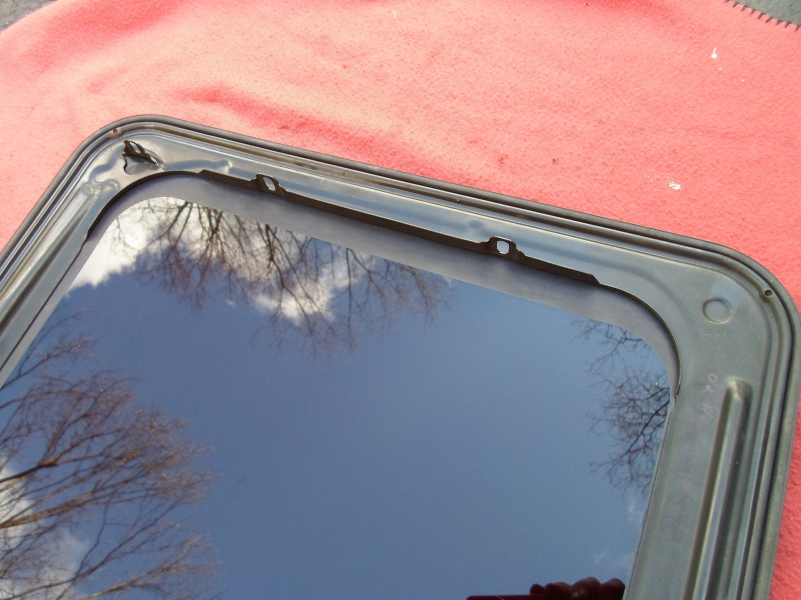 2003 BUICK RENDEZVOUS YEAR SPECIFIC SUNROOF GLASS NO ACCIDENT OEM FREE SHIPPING! - RarePartsFinder.Com