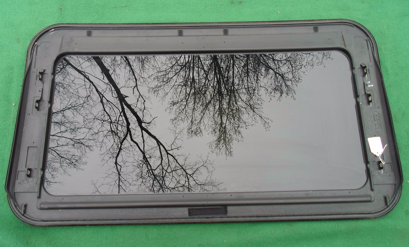 2000 AUDI A4  2.8 QUATTRO  YEAR SPECIFIC SUNROOF GLASS PANEL  OEM FREE SHIPPING! - RarePartsFinder.Com