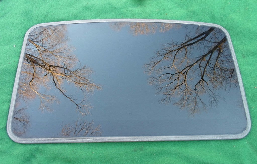 2000 BUICK REGAL YEAR SPECIFIC SUNROOF GLASS  NO ACCIDENT OEM FREE SHIPPING!