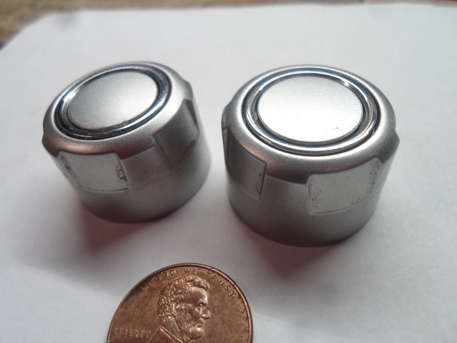 2012 2013 SUBARU LEGACY RADIO STEREO TUNER CONTROL KNOB SET OEM FREE SHIPPING - RarePartsFinder.Com