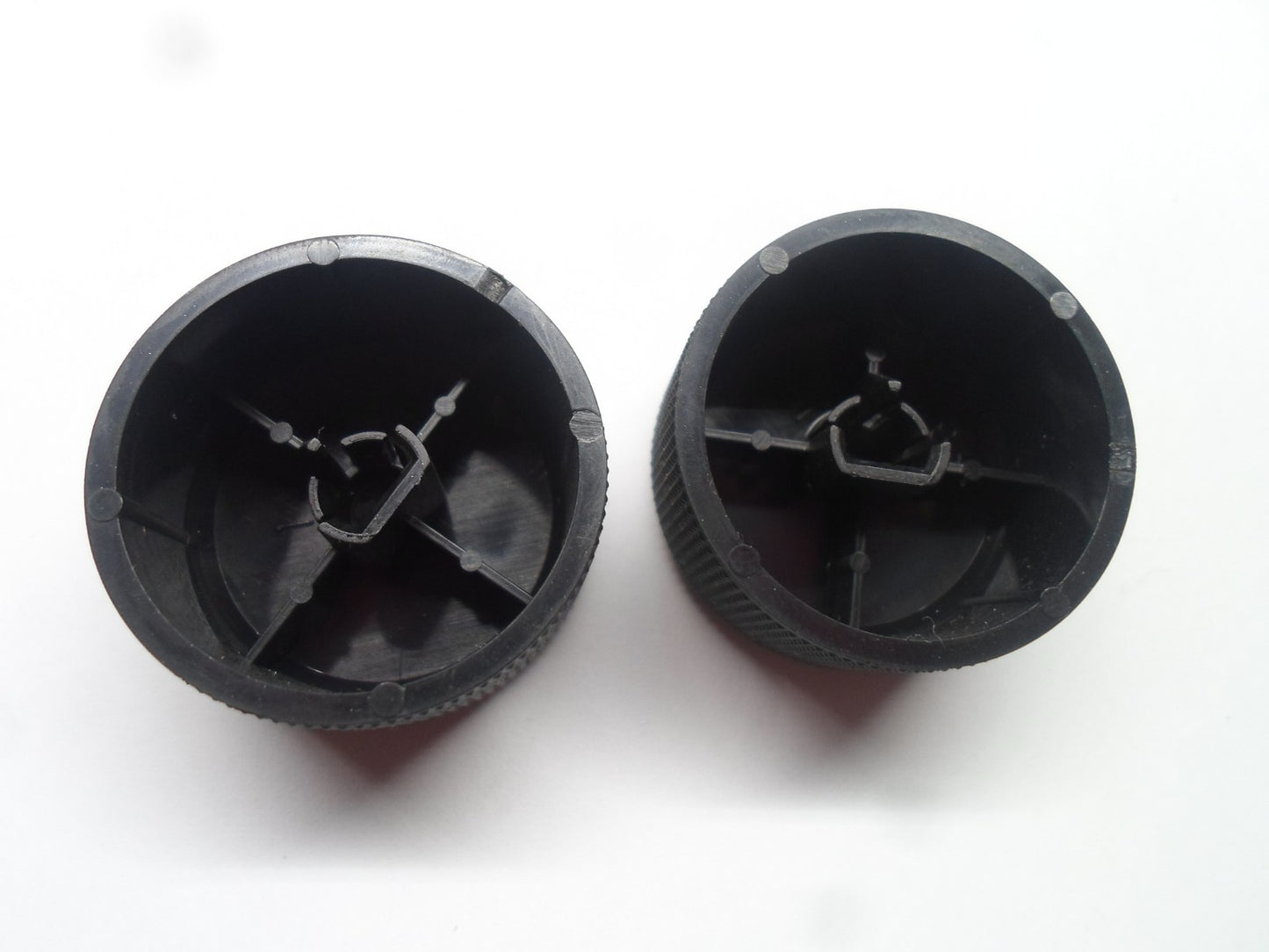 2006 - 2008 MITSUBISHI GALANT  RADIO STEREO TUNER KNOB SET OEM