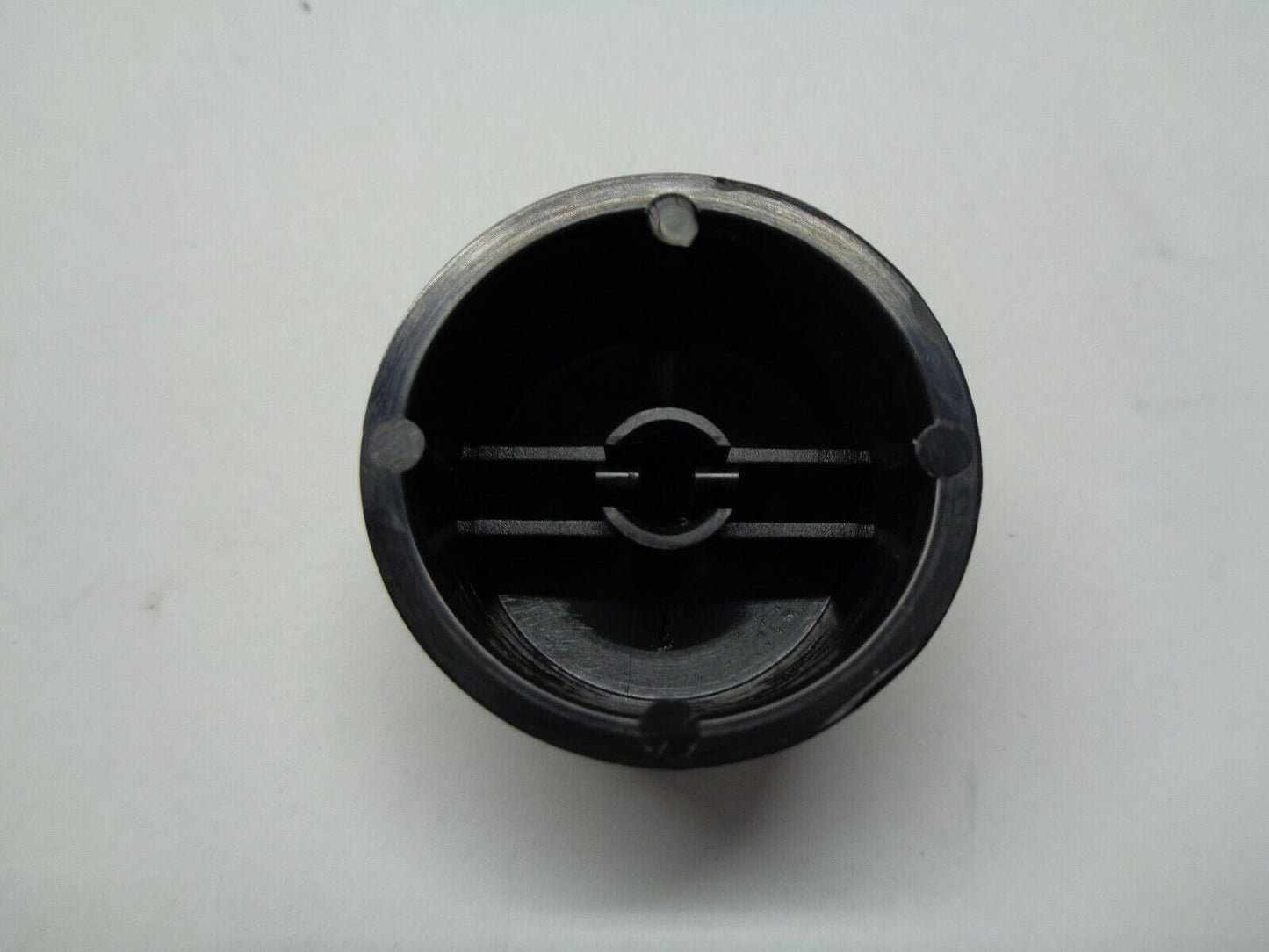2003 2004 2005 SUZUKI XL-7 RADIO STEREO TUNER CONTROL KNOB OEM FREE SHIPPING! - RarePartsFinder.Com