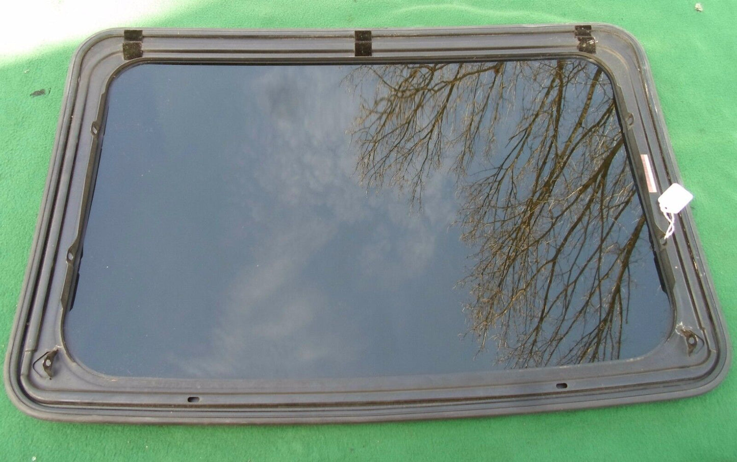 2002 CHEVY CHEVROLET CAVALIER OEM YEAR SPECIFIC SUNROOF GLASS PANEL  FREE SHIP!
