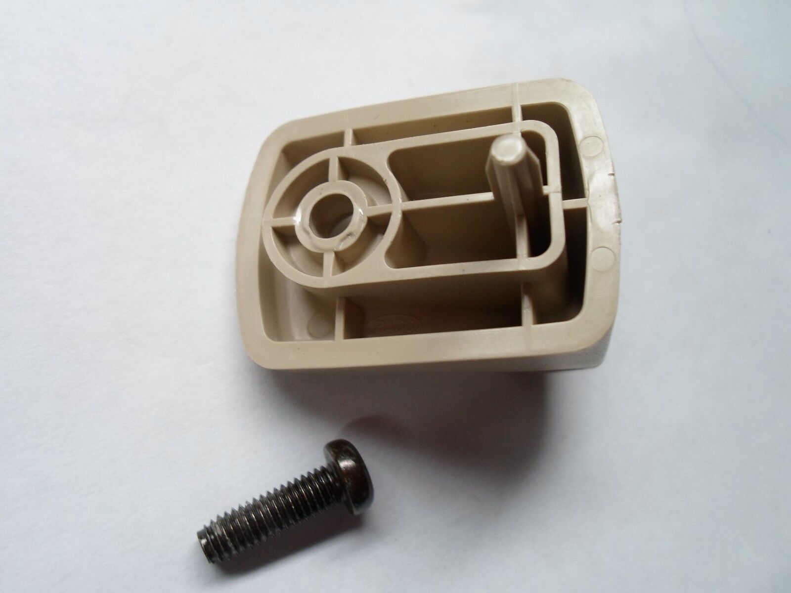 02 03 04 05 SUBARU OUTBACK WAGON SUN VISOR CLIP W/MOUNT SCREW OEM FREE SHIP SC1