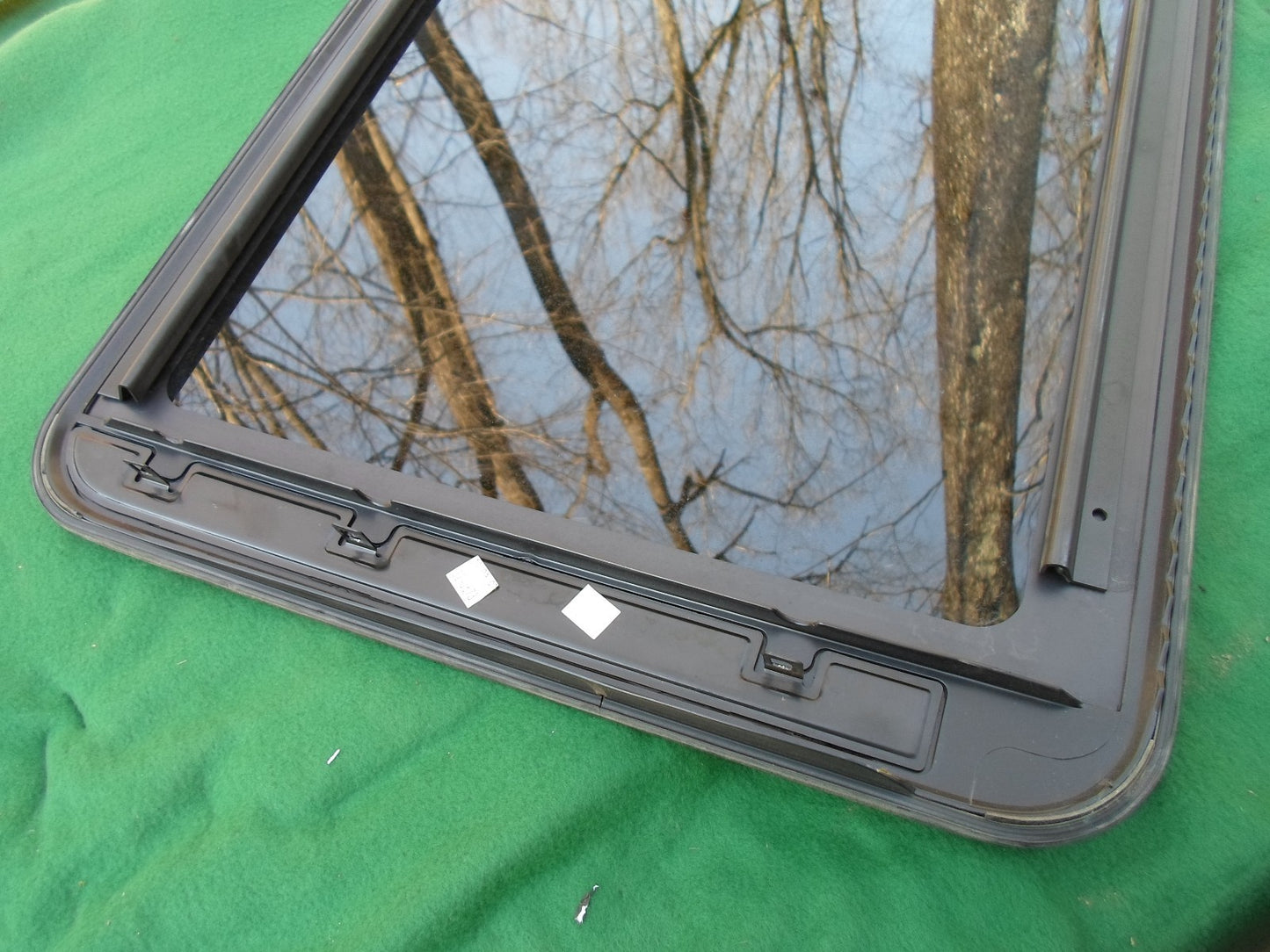 2009 PONTIAC G5 YEAR SPECIFIC OEM FACTORY SUNROOF GLASS PANEL