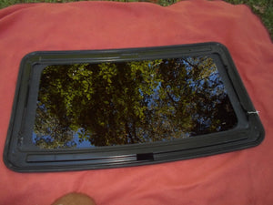 1998 LINCOLN TOWN CAR YEAR SPECIFIC SUNROOF GLASS OEM NO ACCIDENT FREE SHIPPING
