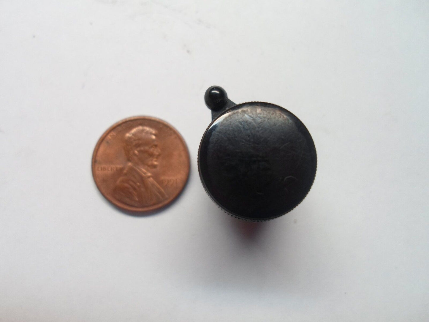 2002 KIA RIO RADIO STEREO CONTROL KNOB SET OEM FREE SHIPPING - RarePartsFinder.Com