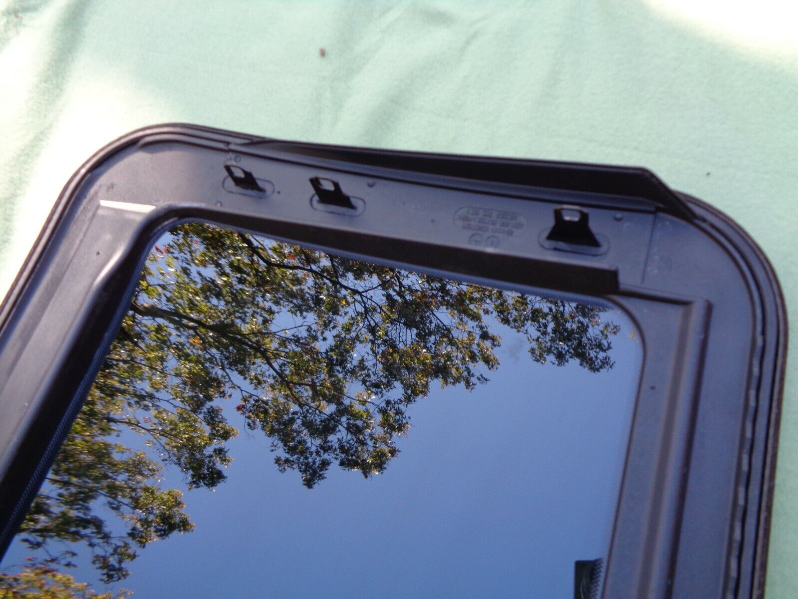 2009 VOLKSWAGON BEETLE YEAR SPECIFIC SUNROOF GLASS OEM FREE SHIPPING!
