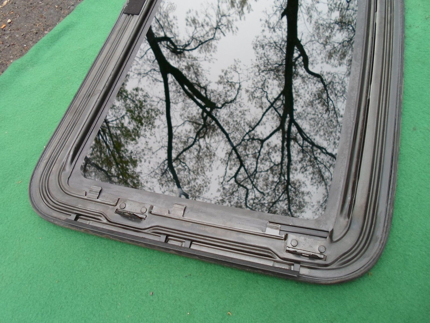2006 LINCOLN ZEPHYR YEAR SPECIFIC OEM SUNROOF GLASS NO ACCIDENT  FREE SHIPPING! - RarePartsFinder.Com