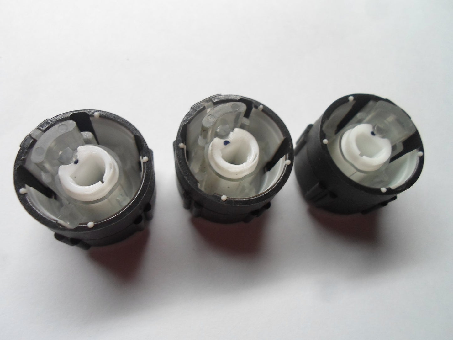 04 - 08 CHEVY MALIBU CLIMATE CONTROL HVAC KNOB SET OEM 15207612 22732643