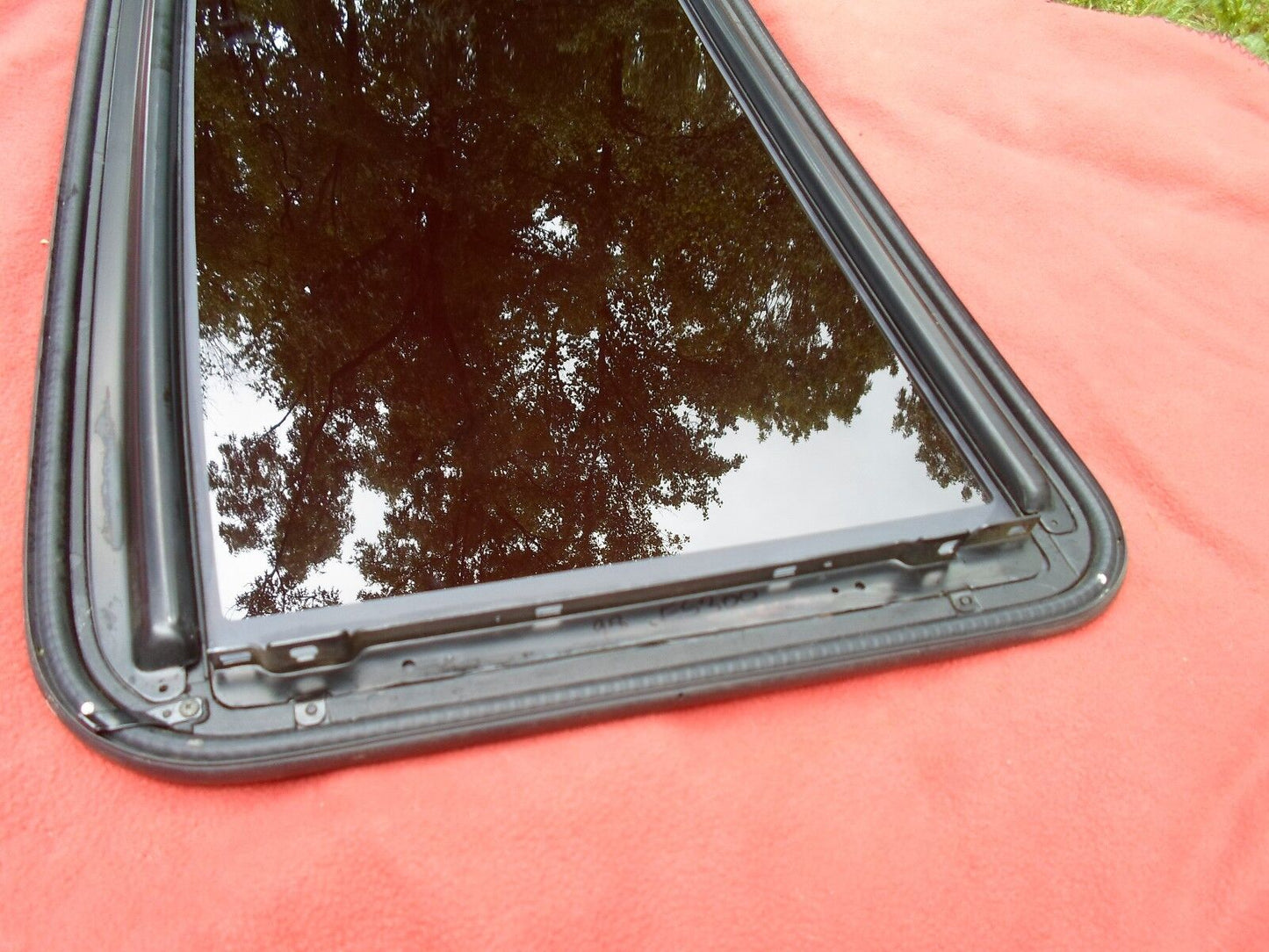 2001 LEXUS ES300 YEAR SPECIFIC OEM SUNROOF GLASS PANEL NO ACCIDENT!  FREE SHIPP