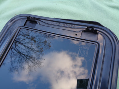 2017 SUBARU WRX YEAR SPECIFIC OEM SUNROOF GLASS PANEL NO ACCIDENT