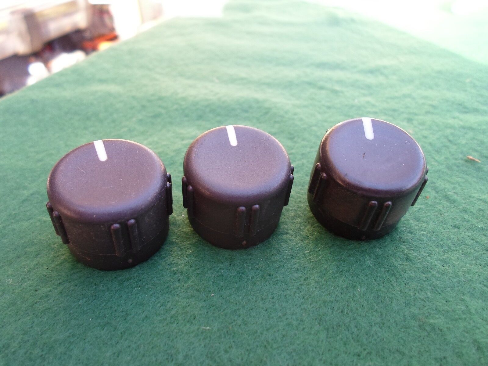 04 05 06 07 CHEVY MALIBU  CLIMATE CONTROL HVAC KNOB SET  OEM FREE SHIPPING! - RarePartsFinder.Com