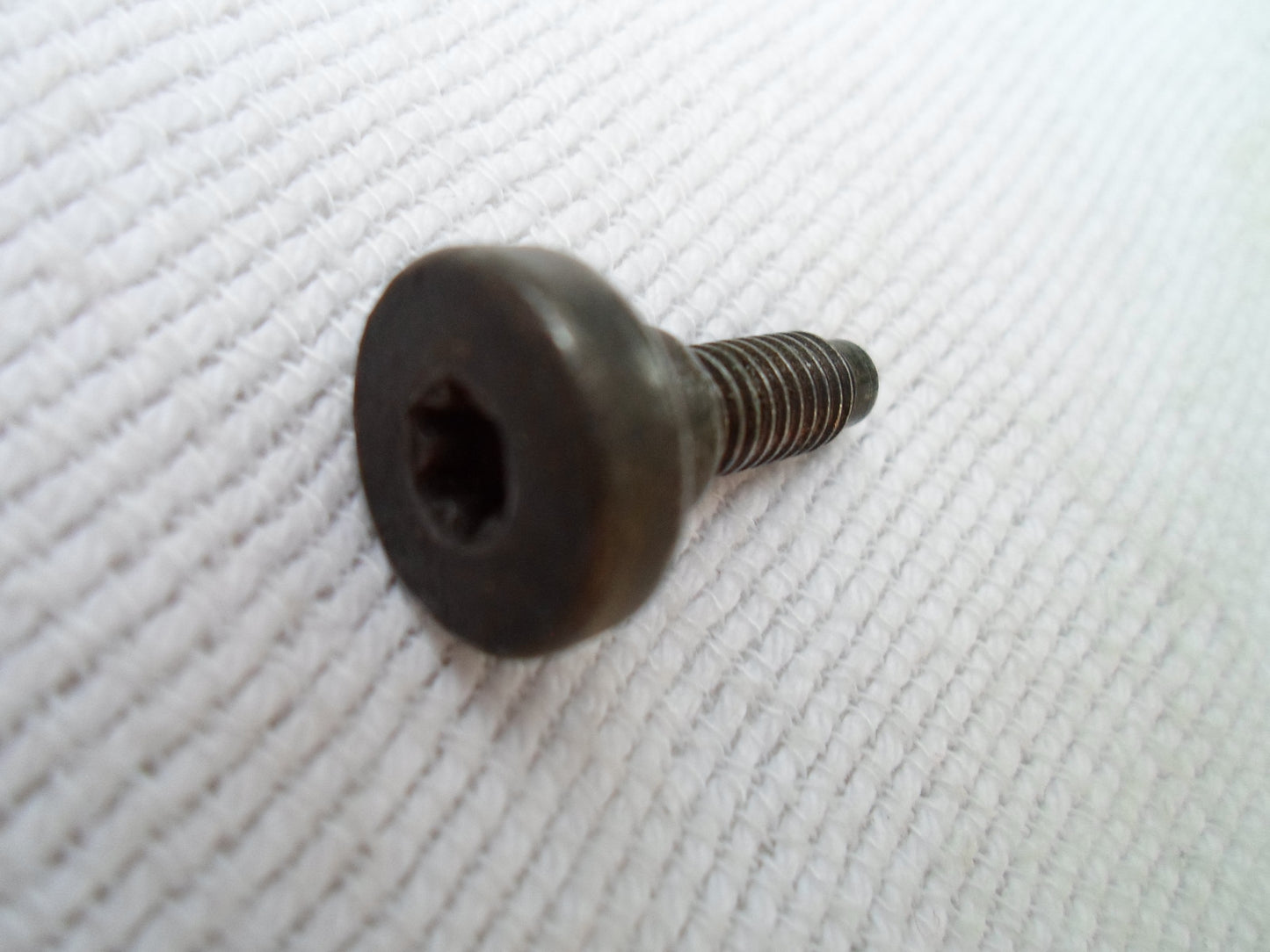 1994 - 2000 Volvo S70 V70 850 C70 Engine Cover Valve Bolt OEM Free Ship V1 - RarePartsFinder.Com