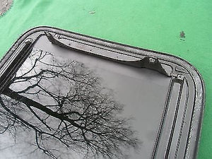2006 PONTIAC VIBE OEM FACTORY YEAR SPECIFIC SUNROOF GLASS PANEL FREE SHIPPING!