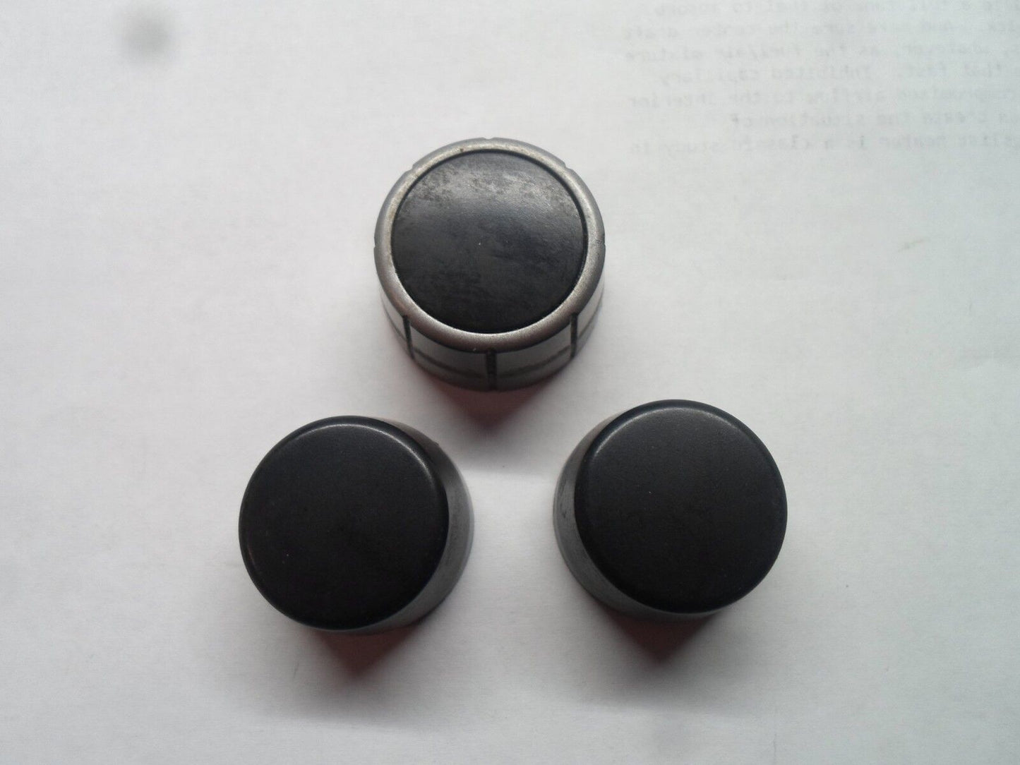 03 04 05 06 07 08 MAZDA 3  RADIO STEREO TUNER  CONTROL KNOB SET OEM FREE SHIP - RarePartsFinder.Com