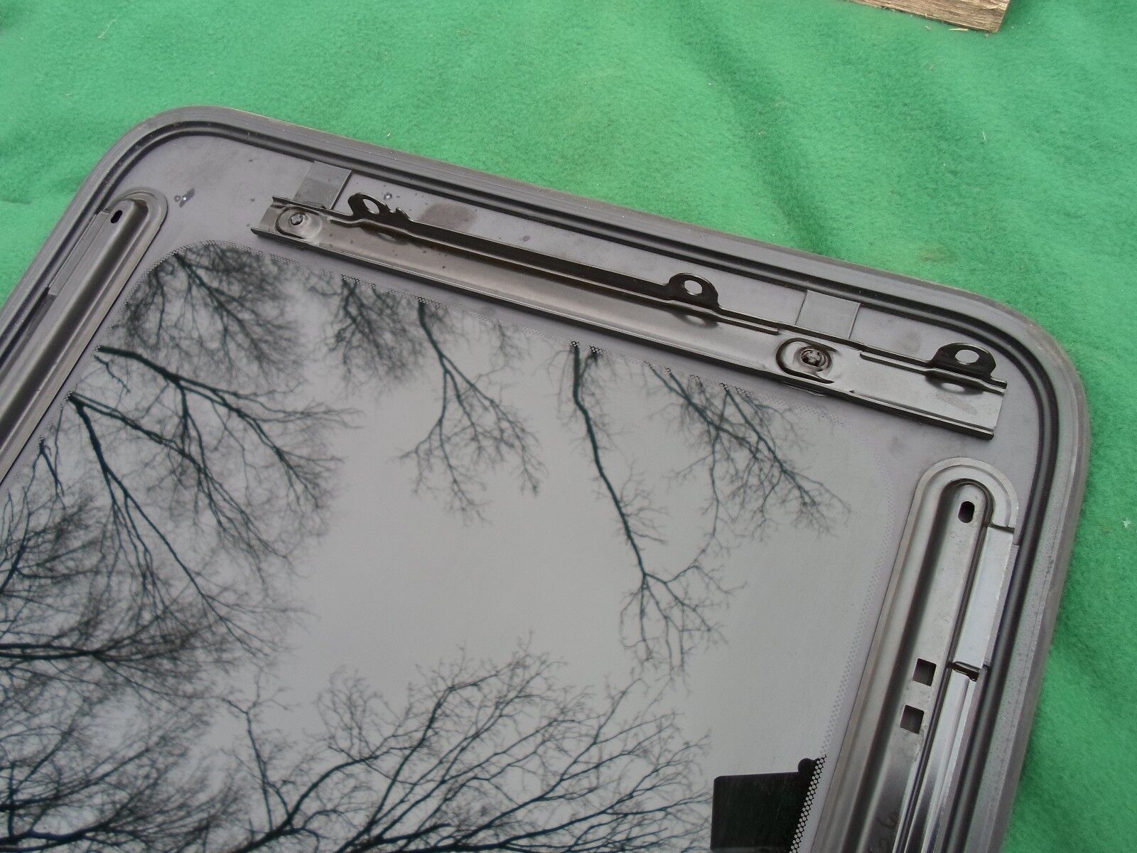 2010 PONTIAC G6  OEM FACTORY YEAR SPECIFIC SUNROOF GLASS  NO ACCIDENT FREE SHIP - RarePartsFinder.Com