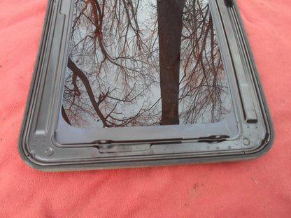 AFTERMARKET WEBASTO SOLAIRE MODEL 4300 SUNROOF GLASS PANEL - RarePartsFinder.Com