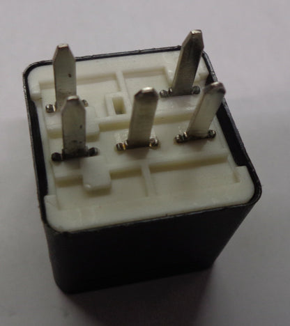 USA SELLER GM HELLA OEM 12193612 3612 RELAY  1 YEAR WARRANTY! GM11 - RarePartsFinder.Com