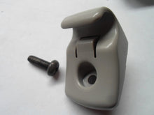 05 06 SAAB 9-2X SUN VISOR CLIP W/ MOUNT SCREW OEM 32009194 FREE SHIPPING SC1