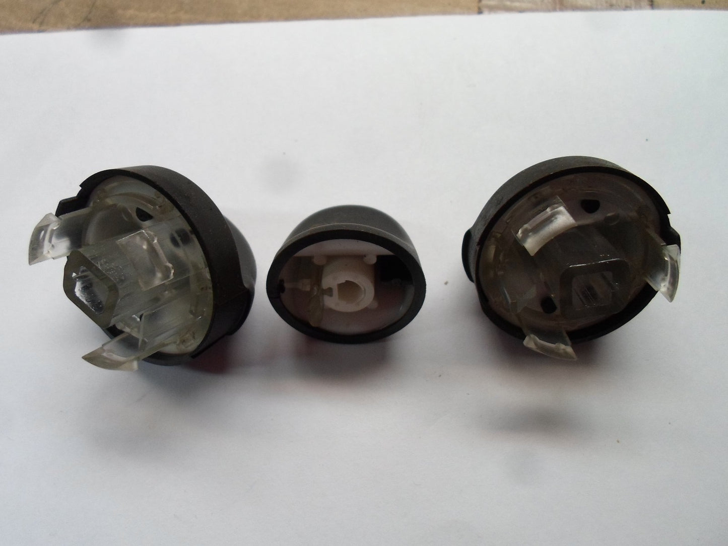 03 - 07 SATURN ION OEM AC HEATER CLIMATE CONTROL KNOB SET OEM 10388471