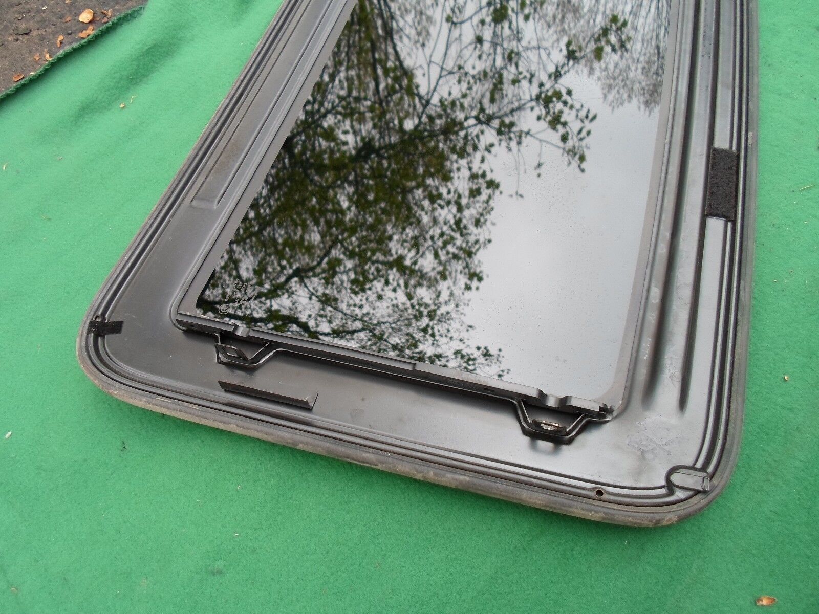 98 99 00 01 02 MAZDA 626 OEM FACTORY SUNROOF GLASS NO ACCIDENT FREE SHIPPING!
