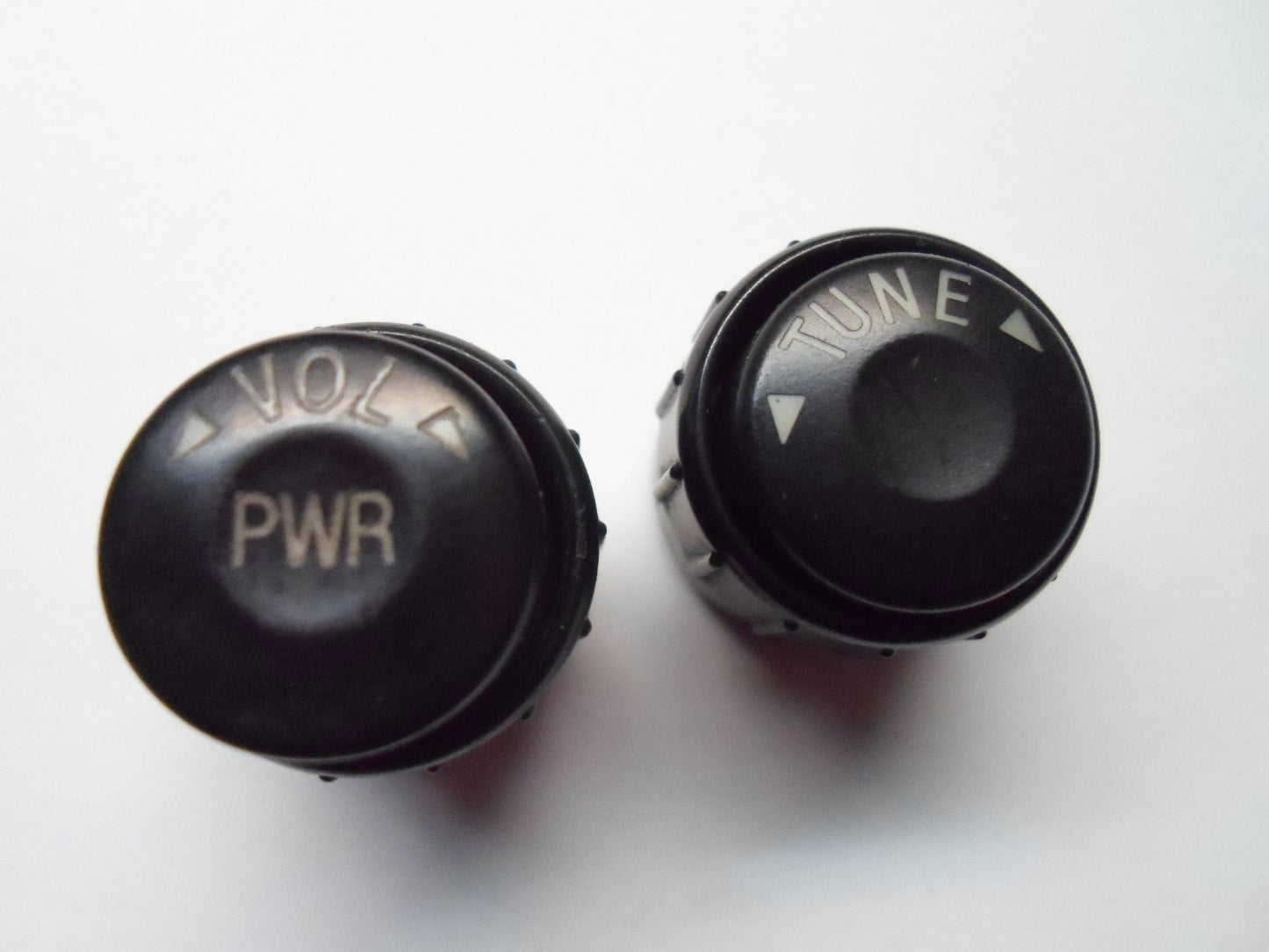 03 04 05 06 07 KIA SORENTO  RADIO STEREO TUNER CONTROL KNOB SET OEM FREE SHIP