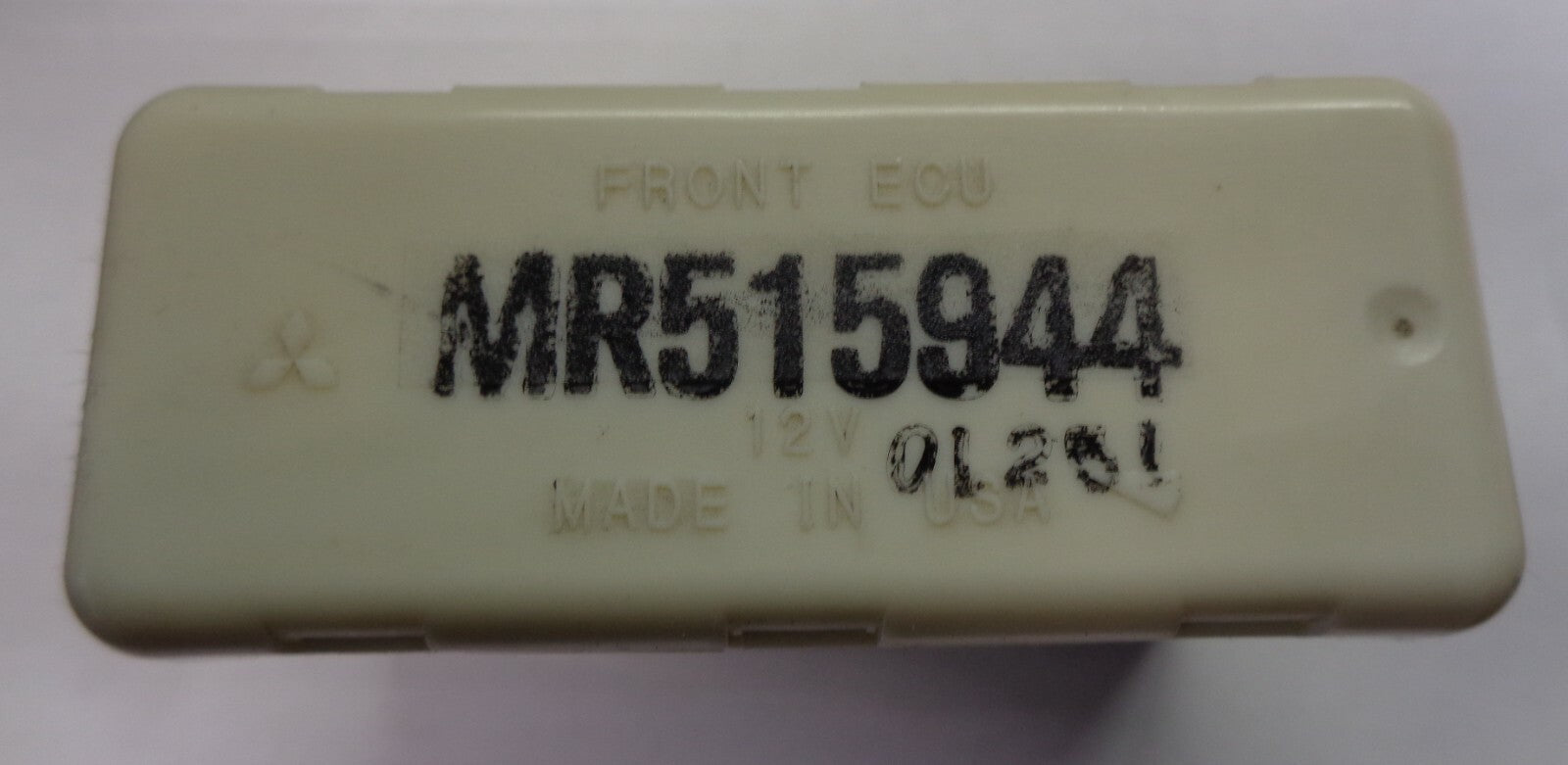 MITSUBISHI FRONT ECU RELAY UNIT MR515944 OEM TESTED