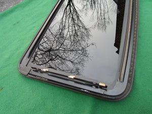 2009 VOLVO XC90 OEM YEAR SPECIFIC SUNROOF GLASS  NO ACCIDENT FREE SHIPPING!