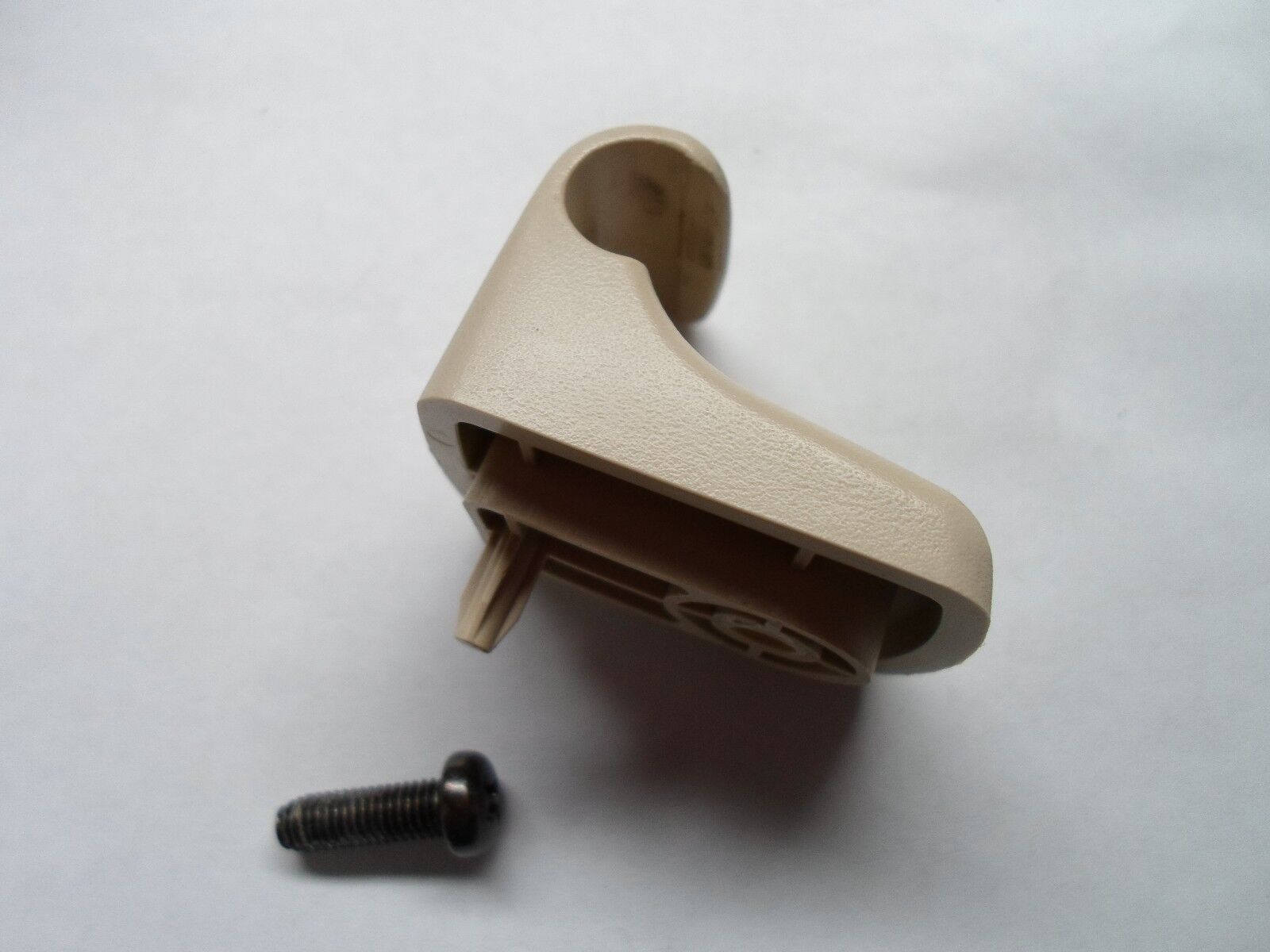 02 03 04 05 SUBARU OUTBACK WAGON SUN VISOR CLIP W/MOUNT SCREW OEM FREE SHIP SC1