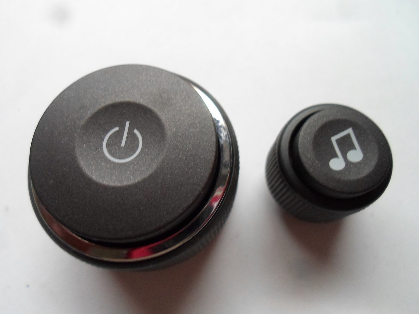 06 07 08 09 BUICK LUCERNE OEM RADIO STEREO TUNER KNOB SET
