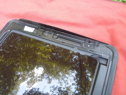 2000  MERCEDES-BENZ E430 OEM SUNROOF GLASS   NO ACCIDENT! FREE SHIPPING!