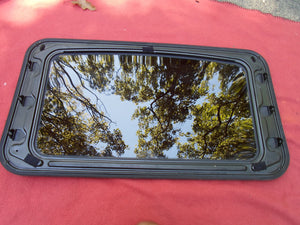 2001 MERCURY SABLE YEAR SPECIFIC  SUNROOF GLASS OEM NO ACCIDENT!  FREE SHIPPING!