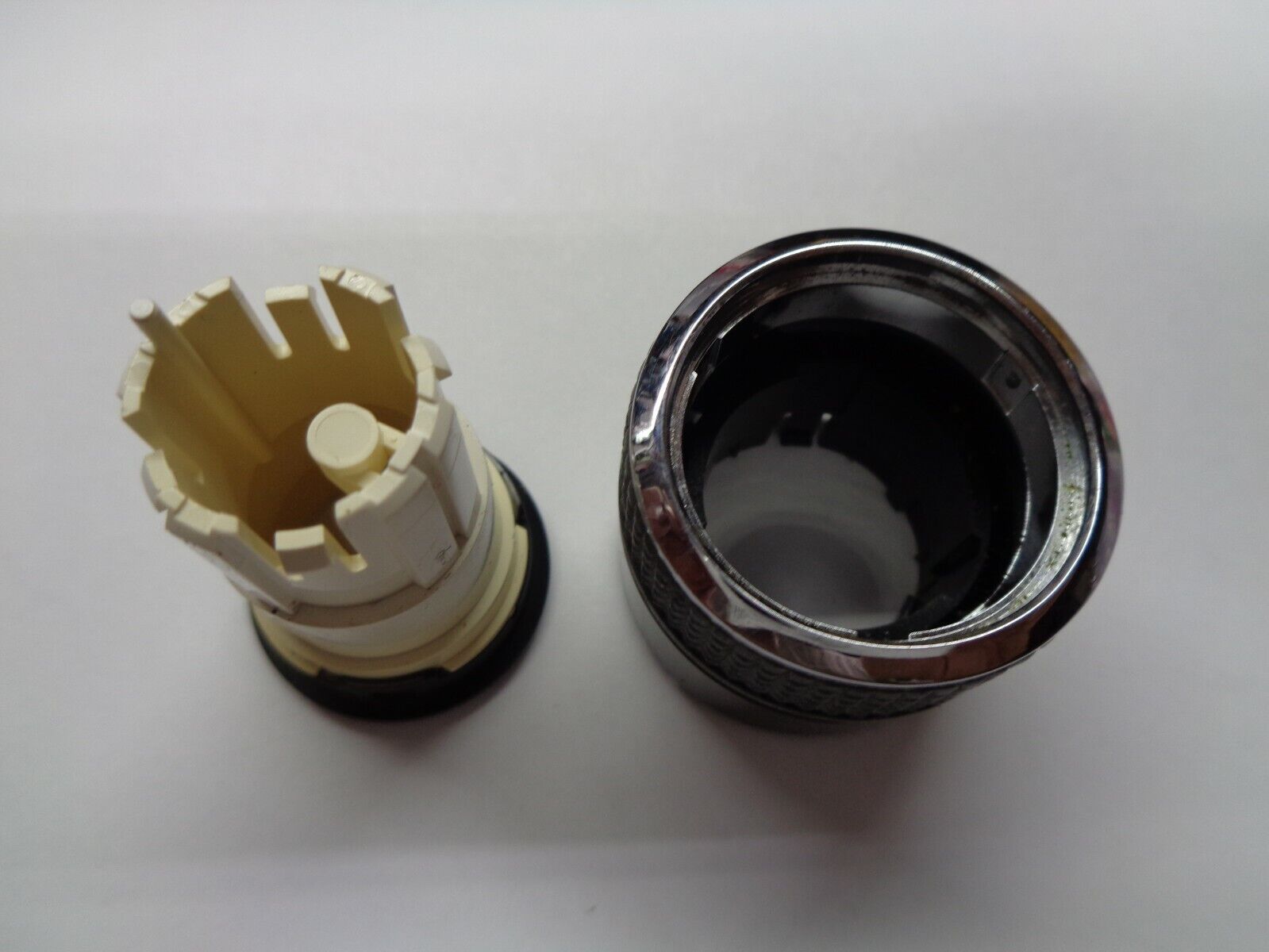 2007 2008 2009 NISSAN QUEST RADIO STEREO CONTROL TUNER KNOB OEM FREE SHIPPING! - RarePartsFinder.Com