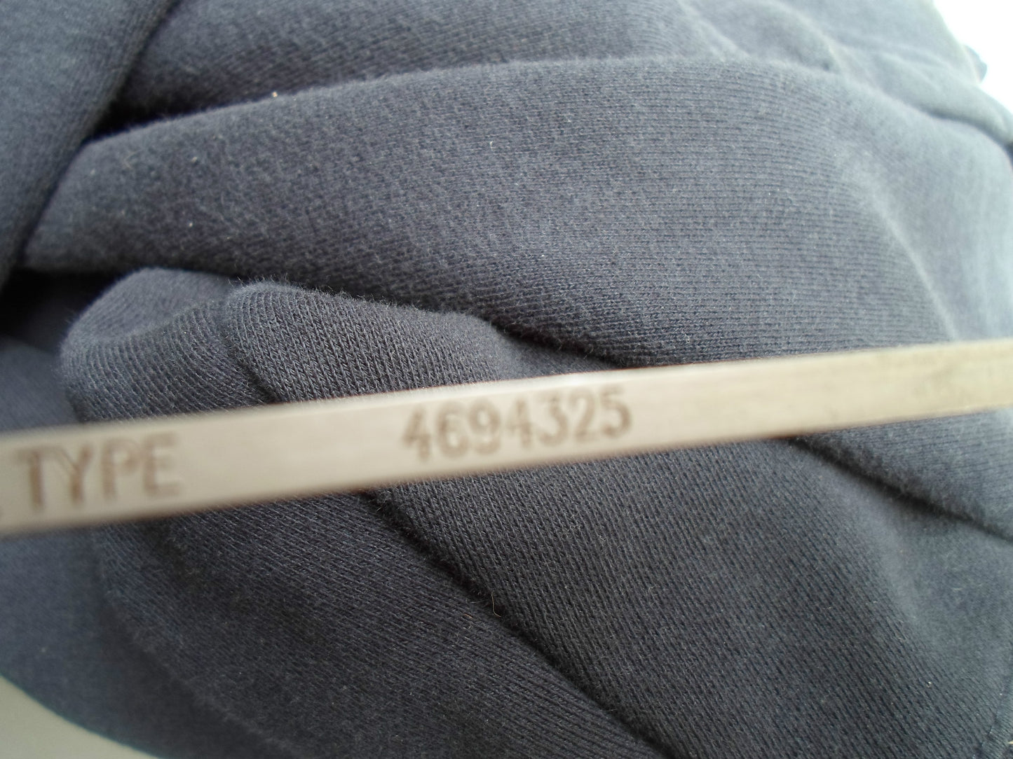 TOWN COUNTRY  GRAND CARAVAN ENGINE OIL DIPSTICK 4694325 OEM FREE SHIPPING! A3