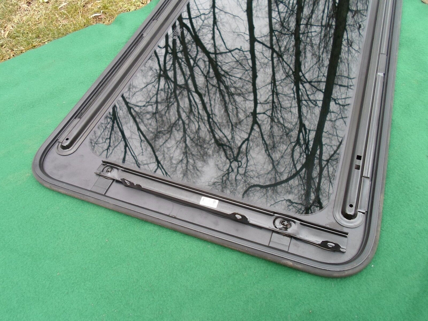 2009 PONTIAC G6  OEM FACTORY YEAR SPECIFIC SUNROOF GLASS  NO ACCIDENT FREE SHIP - RarePartsFinder.Com