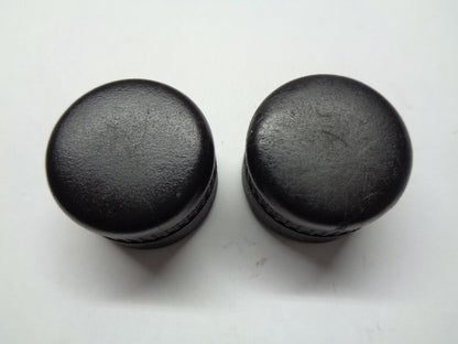 2005 2006 2007 SATURN  RELAY  RADIO STEREO TUNER KNOB SET OEM FREE SHIPPING! - RarePartsFinder.Com